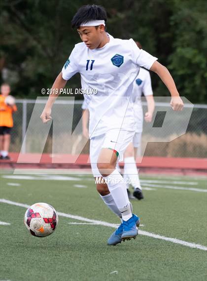 Thumbnail 2 in Liberty vs. ThunderRidge photogallery.