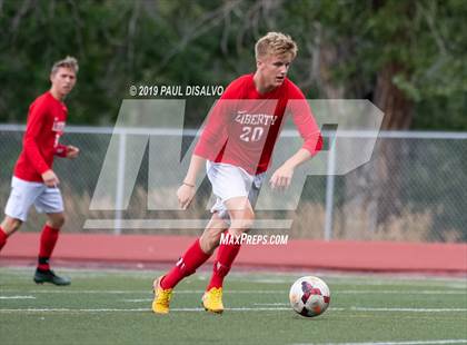 Thumbnail 3 in Liberty vs. ThunderRidge photogallery.