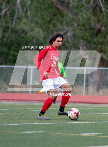 Thumbnail 3 in Liberty vs. ThunderRidge photogallery.