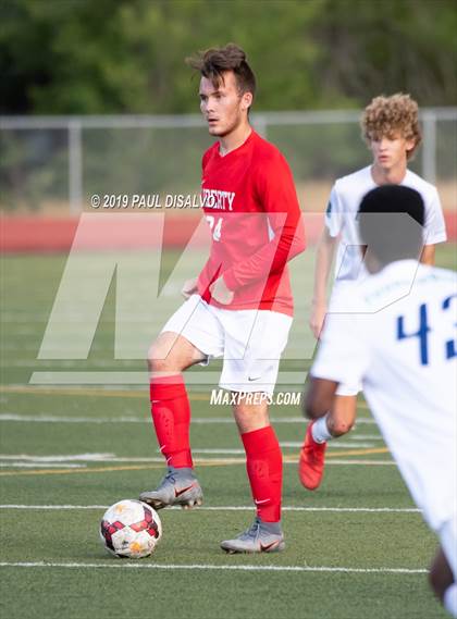 Thumbnail 2 in Liberty vs. ThunderRidge photogallery.