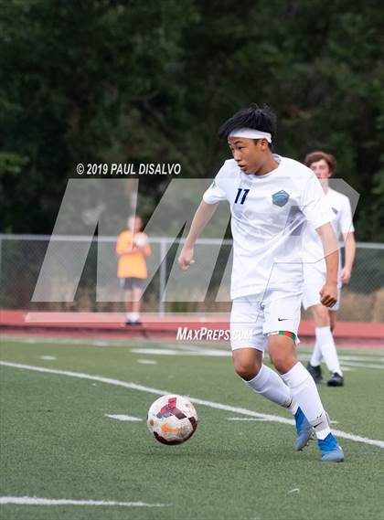 Thumbnail 3 in Liberty vs. ThunderRidge photogallery.