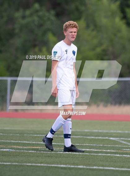 Thumbnail 3 in Liberty vs. ThunderRidge photogallery.