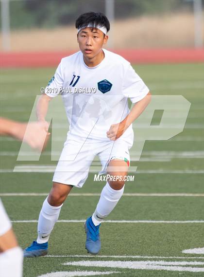 Thumbnail 3 in Liberty vs. ThunderRidge photogallery.