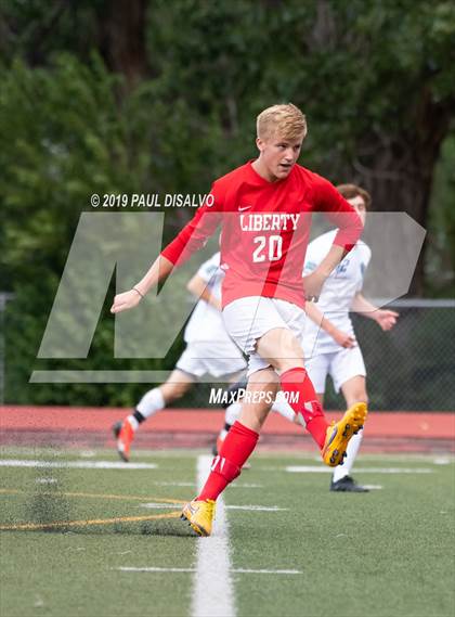 Thumbnail 2 in Liberty vs. ThunderRidge photogallery.