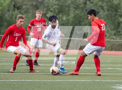 Thumbnail 3 in Liberty vs. ThunderRidge photogallery.