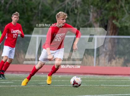 Thumbnail 3 in Liberty vs. ThunderRidge photogallery.