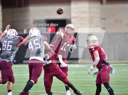 Thumbnail 3 in Round Rock vs Cypress Woods (UIL 6A Bi-District Playoff) photogallery.