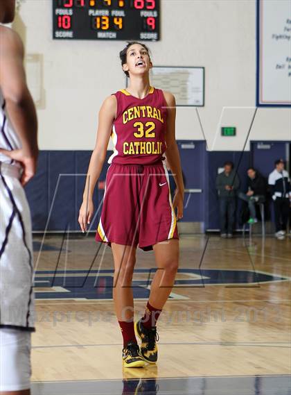 Thumbnail 1 in Norcross vs. Central Catholic (Nike Interstate Shootout) photogallery.