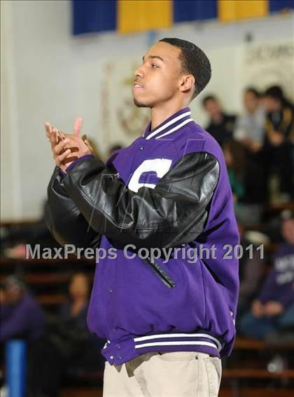 Thumbnail 1 in Newark Memorial vs. Sacramento (G.I.B.T.) photogallery.