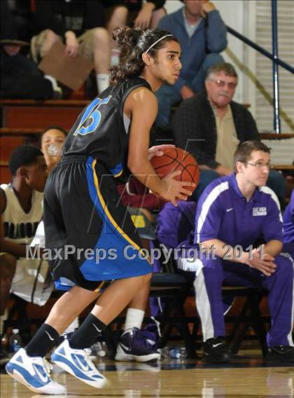 Thumbnail 2 in Newark Memorial vs. Sacramento (G.I.B.T.) photogallery.