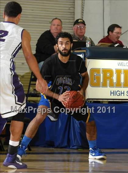 Thumbnail 2 in Newark Memorial vs. Sacramento (G.I.B.T.) photogallery.