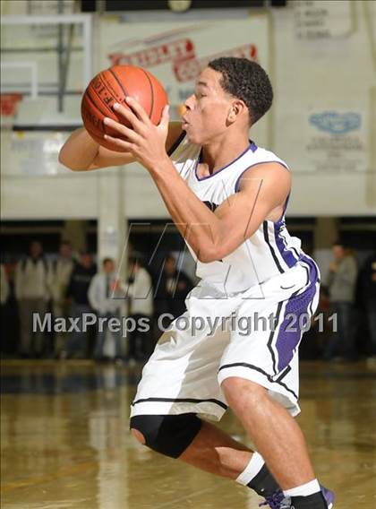 Thumbnail 1 in Newark Memorial vs. Sacramento (G.I.B.T.) photogallery.