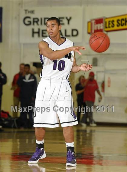 Thumbnail 2 in Newark Memorial vs. Sacramento (G.I.B.T.) photogallery.