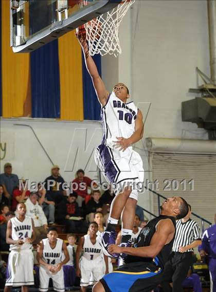 Thumbnail 1 in Newark Memorial vs. Sacramento (G.I.B.T.) photogallery.