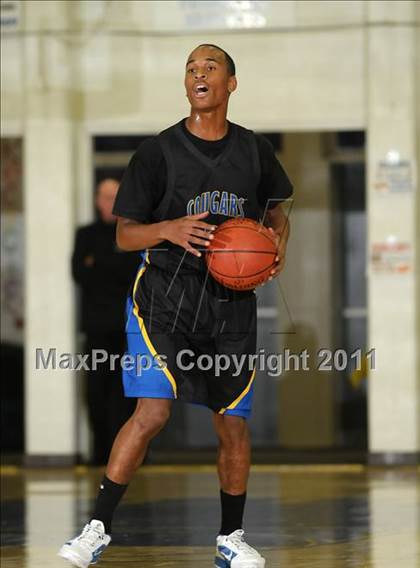 Thumbnail 3 in Newark Memorial vs. Sacramento (G.I.B.T.) photogallery.