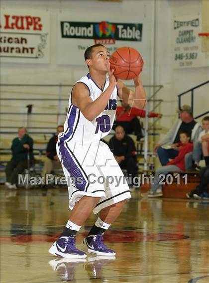 Thumbnail 2 in Newark Memorial vs. Sacramento (G.I.B.T.) photogallery.