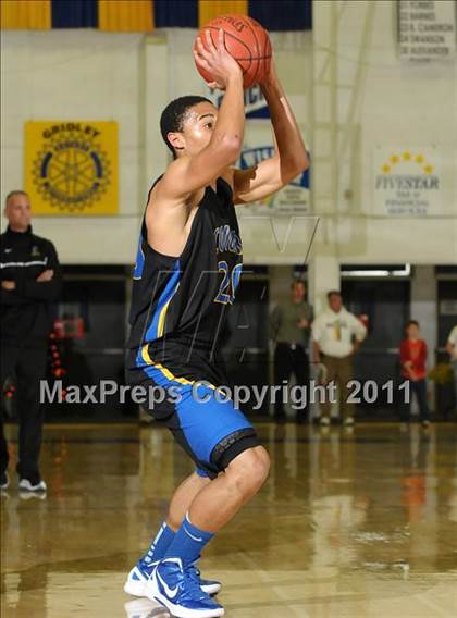 Thumbnail 1 in Newark Memorial vs. Sacramento (G.I.B.T.) photogallery.