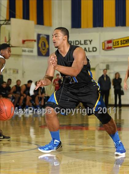 Thumbnail 1 in Newark Memorial vs. Sacramento (G.I.B.T.) photogallery.