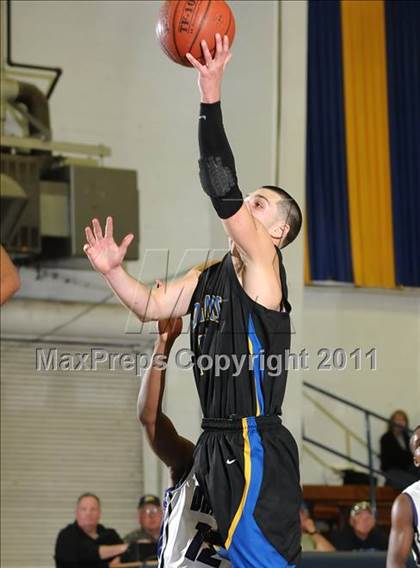 Thumbnail 3 in Newark Memorial vs. Sacramento (G.I.B.T.) photogallery.