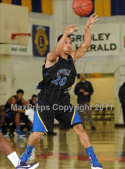 Thumbnail 2 in Newark Memorial vs. Sacramento (G.I.B.T.) photogallery.
