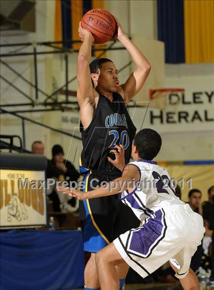 Thumbnail 1 in Newark Memorial vs. Sacramento (G.I.B.T.) photogallery.