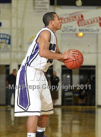Thumbnail 1 in Newark Memorial vs. Sacramento (G.I.B.T.) photogallery.