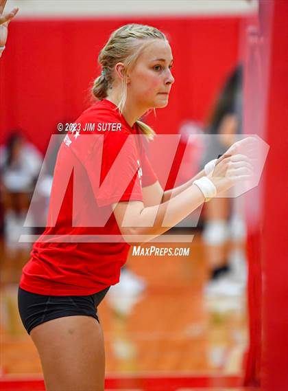Thumbnail 1 in Columbus vs Bellville (Scrimmage) photogallery.