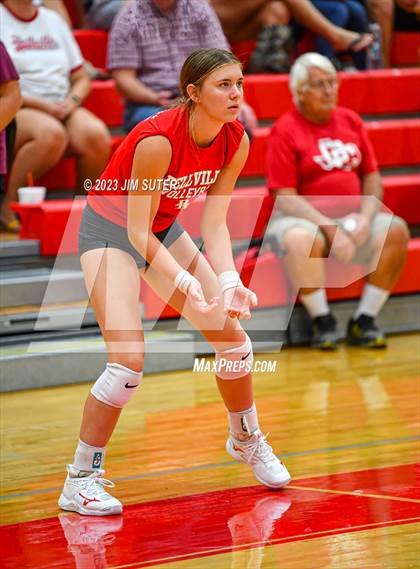 Thumbnail 2 in Columbus vs Bellville (Scrimmage) photogallery.