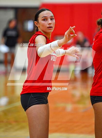 Thumbnail 3 in Columbus vs Bellville (Scrimmage) photogallery.