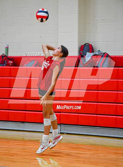 Thumbnail 2 in Columbus vs Bellville (Scrimmage) photogallery.