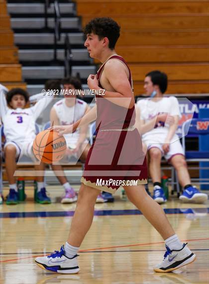 Thumbnail 2 in Westlake vs Oaks Christian photogallery.