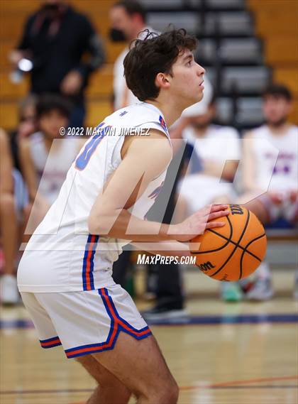 Thumbnail 2 in Westlake vs Oaks Christian photogallery.