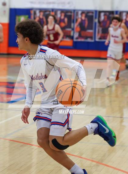 Thumbnail 2 in Westlake vs Oaks Christian photogallery.