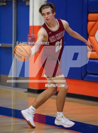 Thumbnail 3 in Westlake vs Oaks Christian photogallery.