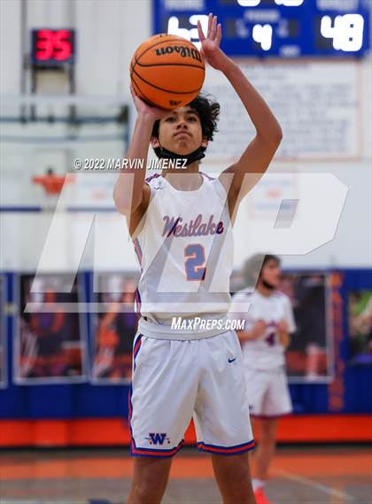 Thumbnail 3 in Westlake vs Oaks Christian photogallery.