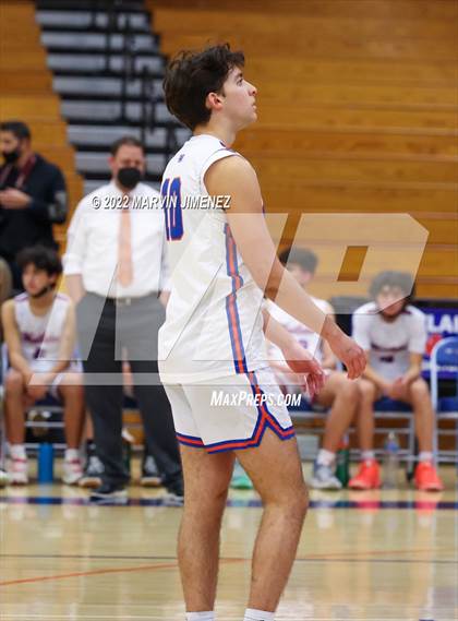 Thumbnail 1 in Westlake vs Oaks Christian photogallery.