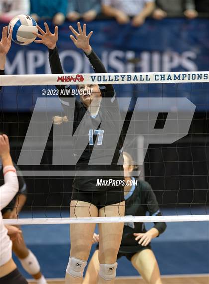 Thumbnail 1 in Forest Hills Northern vs. Northville (MHSAA Division 1 Semifinal) photogallery.