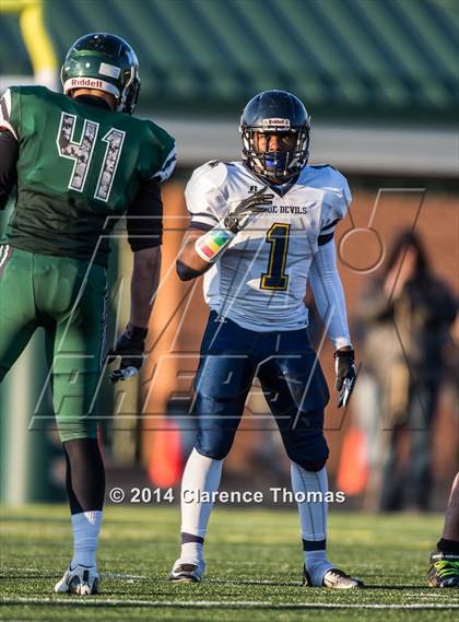 Thumbnail 1 in Culpeper County vs Loudoun County (VHSL 3A Playoff) photogallery.