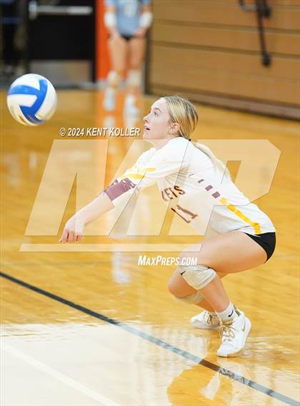 Thumbnail 3 in Armada vs. Reese (Almont Tournament) photogallery.