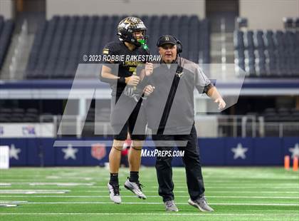 Thumbnail 2 in Westbrook vs. Gordon (UIL 1A D1 Football Final) photogallery.