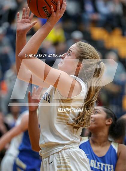 Thumbnail 1 in Shelbyville Central @ Wilson Central photogallery.