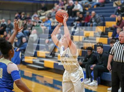 Thumbnail 1 in Shelbyville Central @ Wilson Central photogallery.