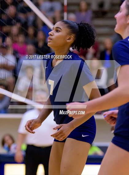 Thumbnail 2 in Churchill vs. O'Connor (UIL 6A Regional Quarterfinals) photogallery.