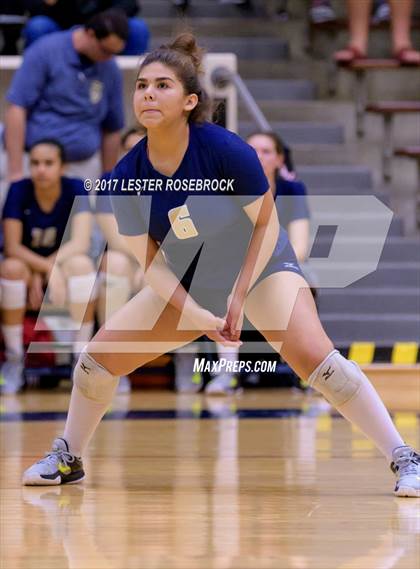 Thumbnail 3 in Churchill vs. O'Connor (UIL 6A Regional Quarterfinals) photogallery.