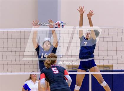 Thumbnail 3 in Churchill vs. O'Connor (UIL 6A Regional Quarterfinals) photogallery.