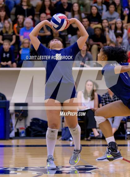 Thumbnail 3 in Churchill vs. O'Connor (UIL 6A Regional Quarterfinals) photogallery.