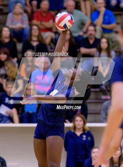 Thumbnail 2 in Churchill vs. O'Connor (UIL 6A Regional Quarterfinals) photogallery.