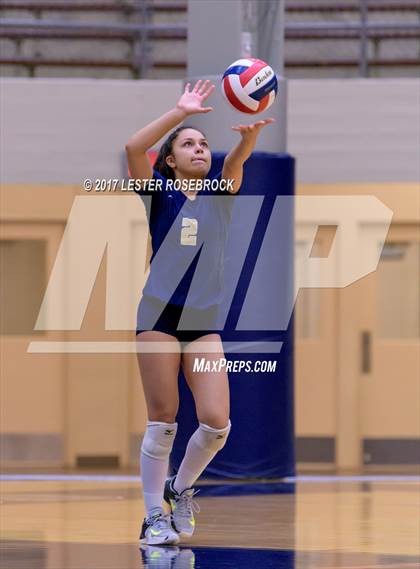 Thumbnail 2 in Churchill vs. O'Connor (UIL 6A Regional Quarterfinals) photogallery.