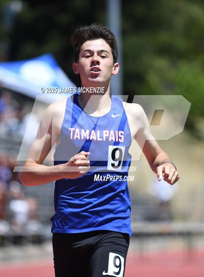 Thumbnail 1 in MCAL Finals (800 Meters) photogallery.