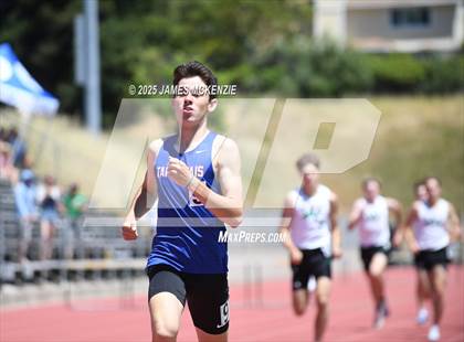 Thumbnail 2 in MCAL Finals (800 Meters) photogallery.
